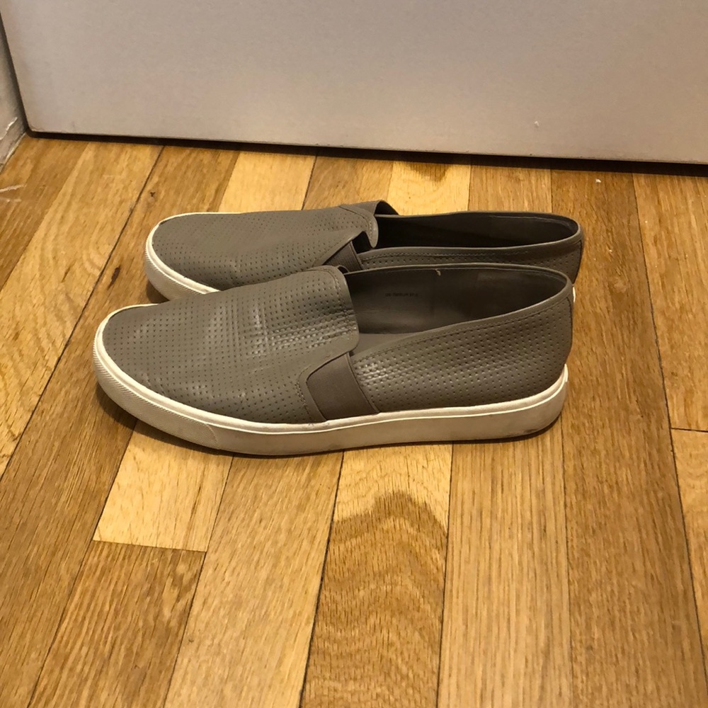 Blair 5 Slip-On Sneaker size 7